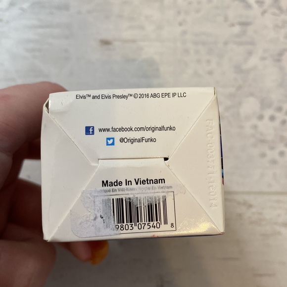 Funko Pop Elvis Stitch Disney Exclusive Pocket Pop Keychain - Picture 10 of 10